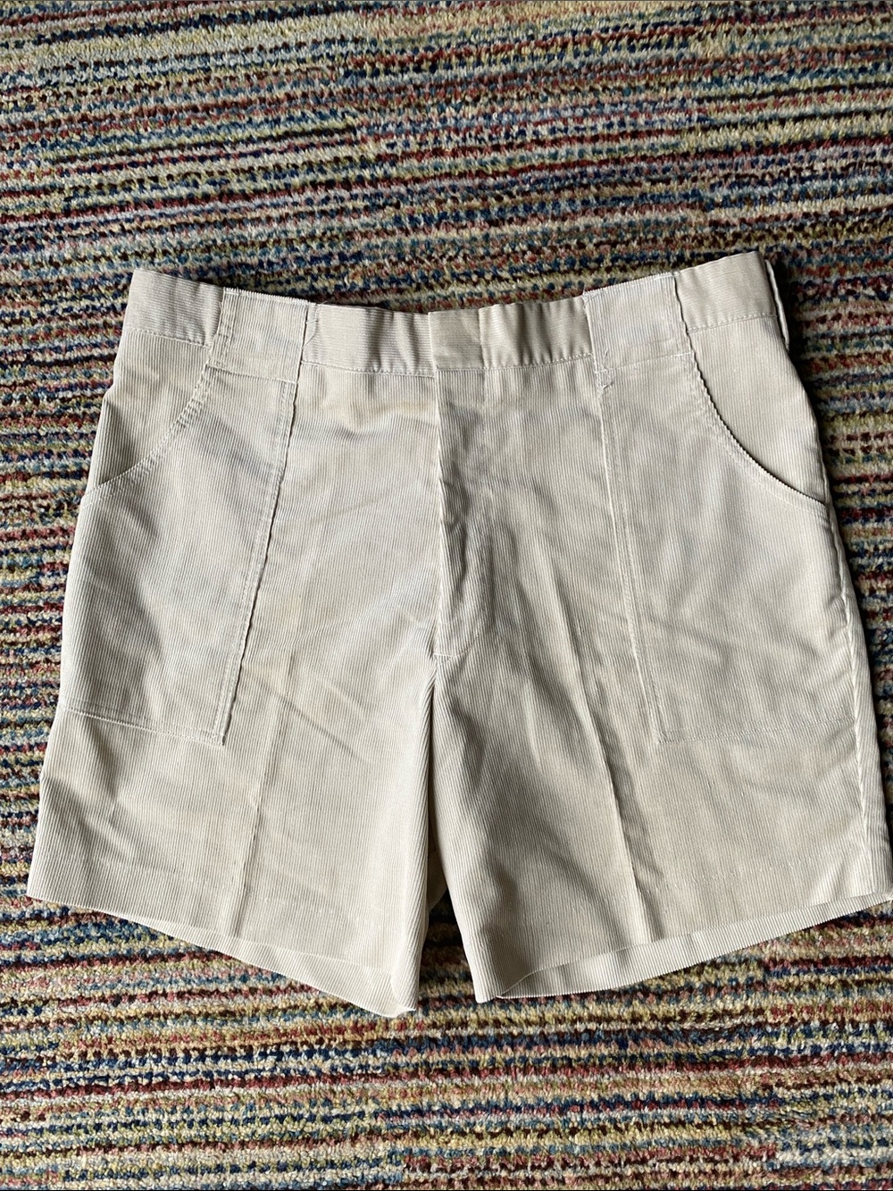 Vintage corduroy army pocket shorts
